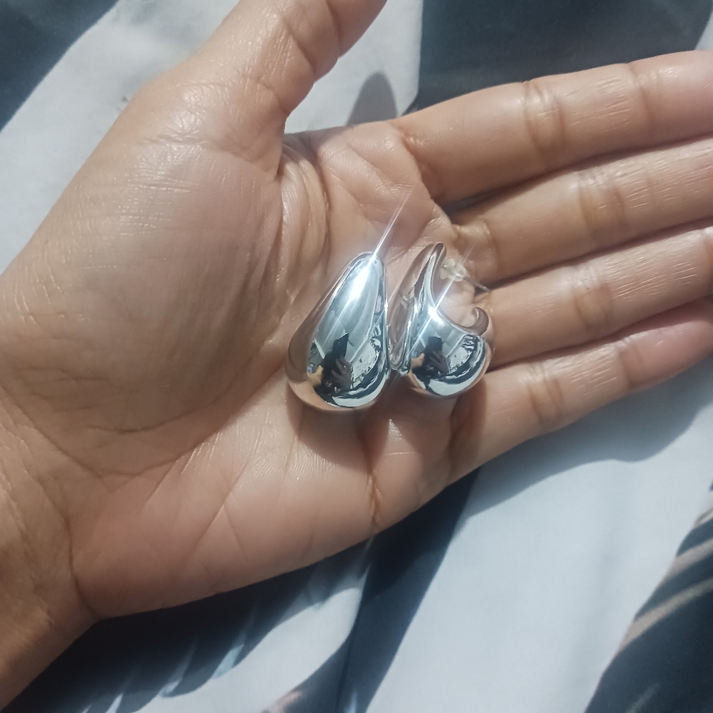 Women Fashion Silver Drop Stud Mid Earrings - Picture 3 of 8